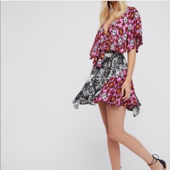 ⭐️SOLD ⭐️Free People Floral Cut Out Dress Size XS - Picture 1 of 6